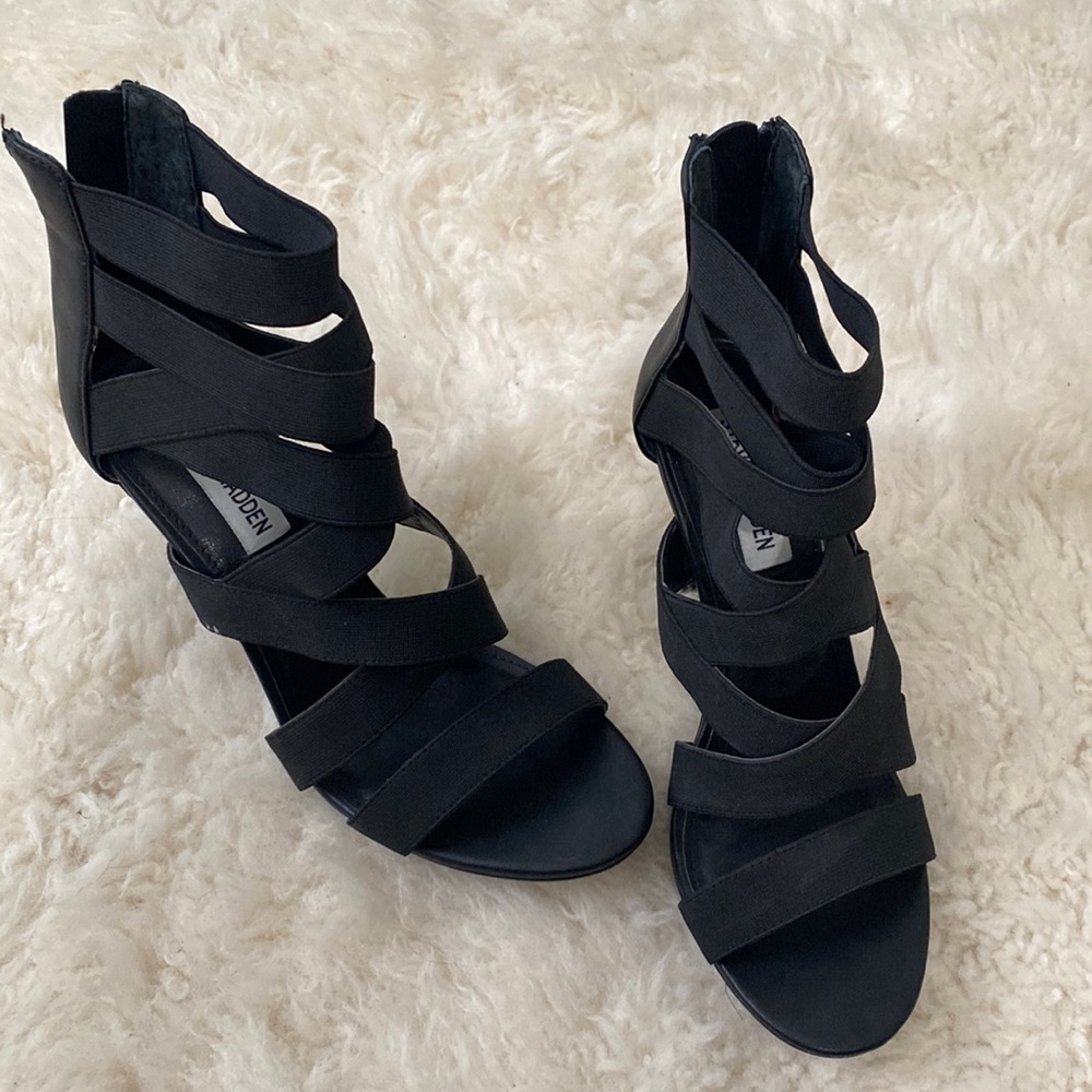 Steve Madden black heels
